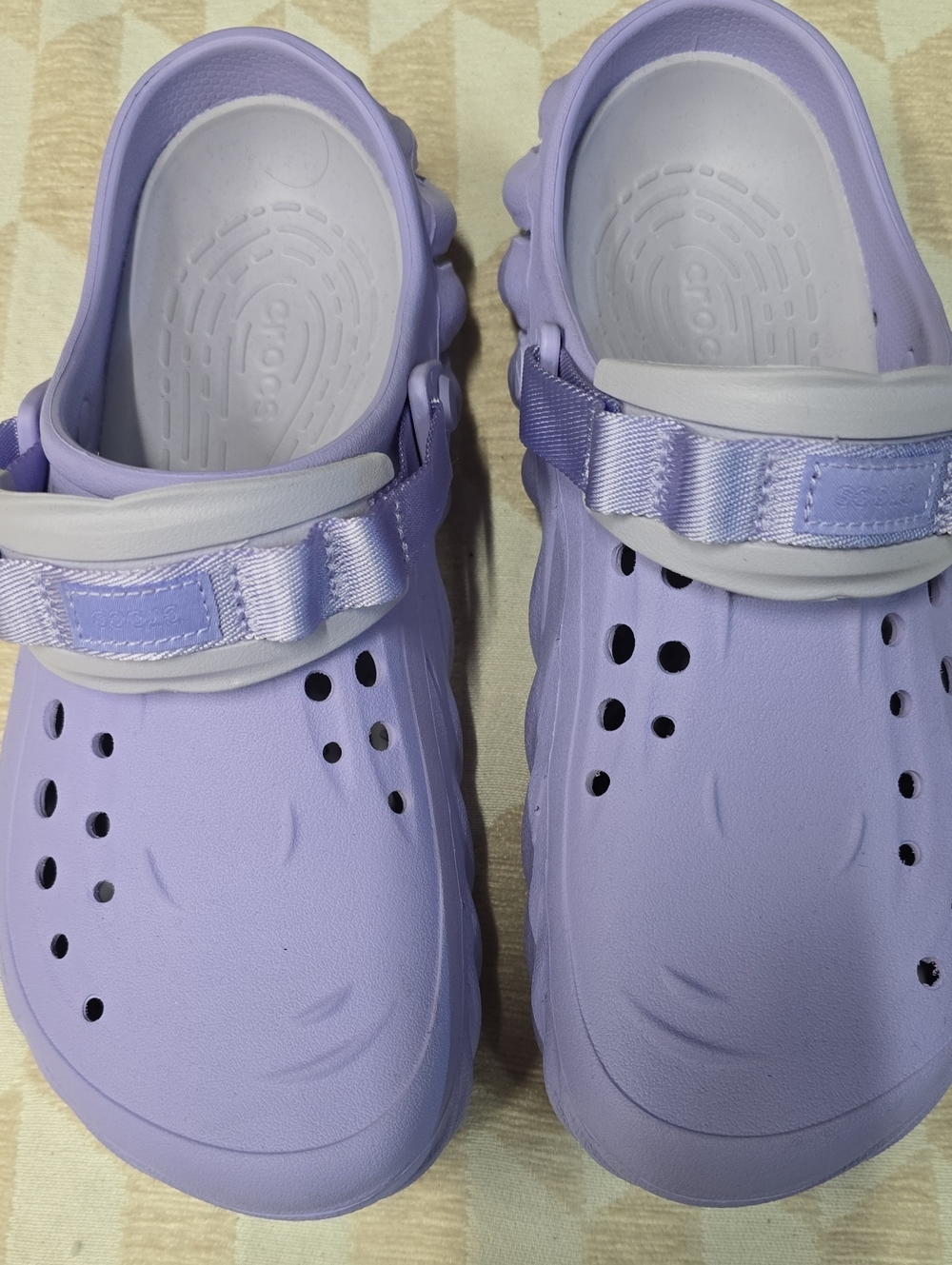 CROCS Men Lavender/White Clog with Adjustable Heel Strap